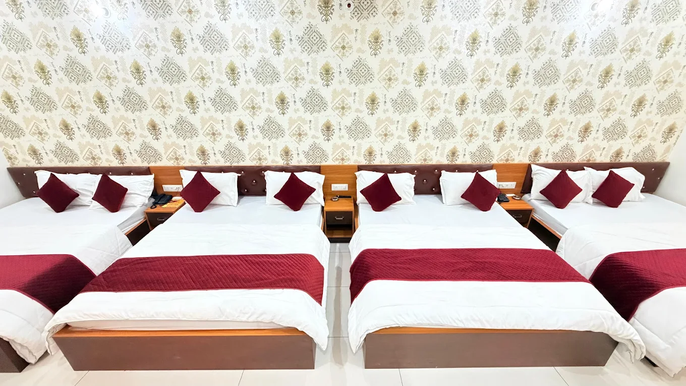 8 Bed Room 1
