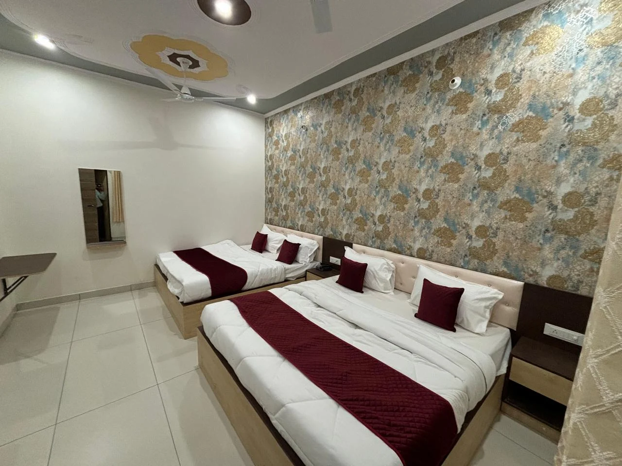 Super Deluxe Room 2